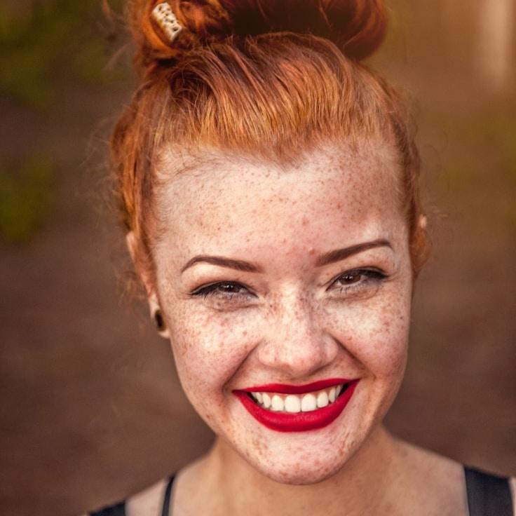 Jon Malik, Client Relations Director, discussing corporate gifting strategy with business clients